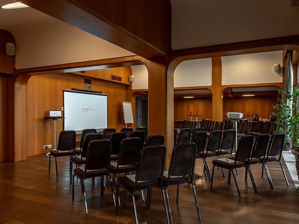 Мероприятия в зале «Трес»